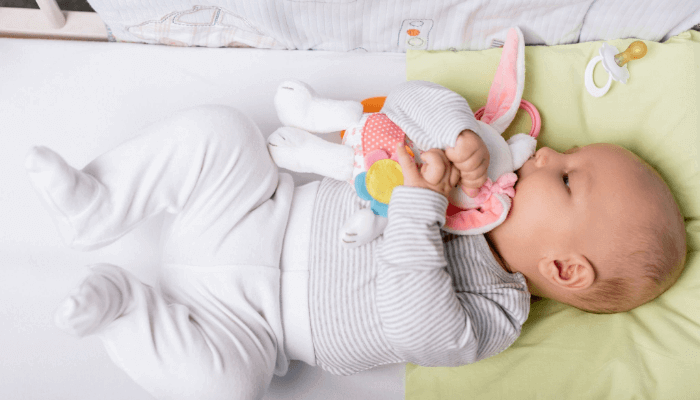 how to keep baby warm in crib